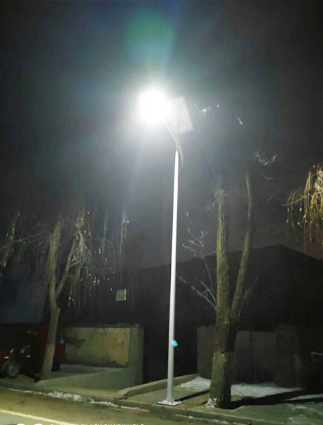 积石山县五家渠太阳能路灯项目