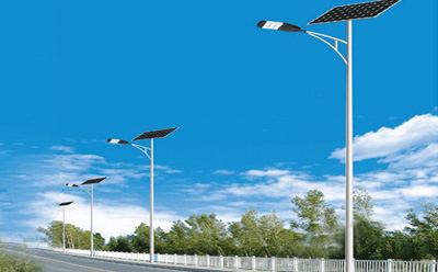 农村道路装五家渠太阳能路灯选多大瓦数实测